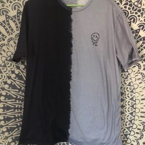 Black and gray tee